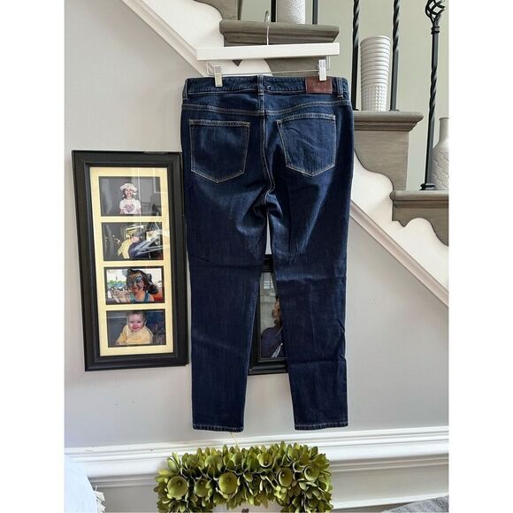 Lauren Ralph Lauren Women’s Tapered Leg Jeans sz 10 EUC - Picture 7 of 8